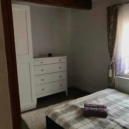 Vip Maganszallas