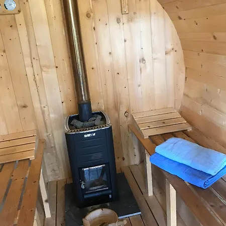 Vip Maganszallas Villa *