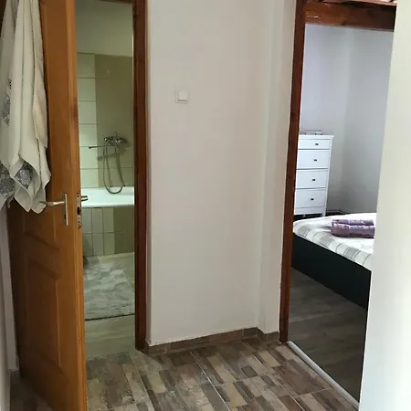 Vip Maganszallas Vilă Csapi