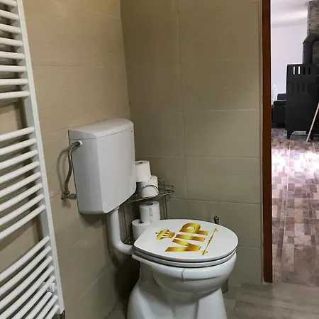 Vip Maganszallas Villa