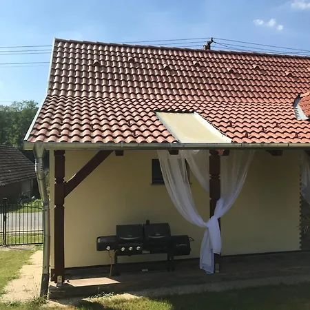 Vip Maganszallas * Csapi