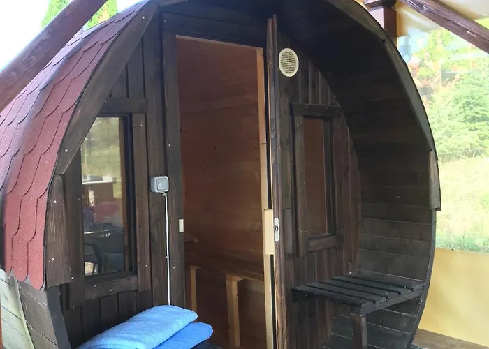 Βίλα Vip Maganszallas Csapi